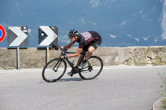 Ciclismo: I 5 errori in discesa a cui prestare attenzione