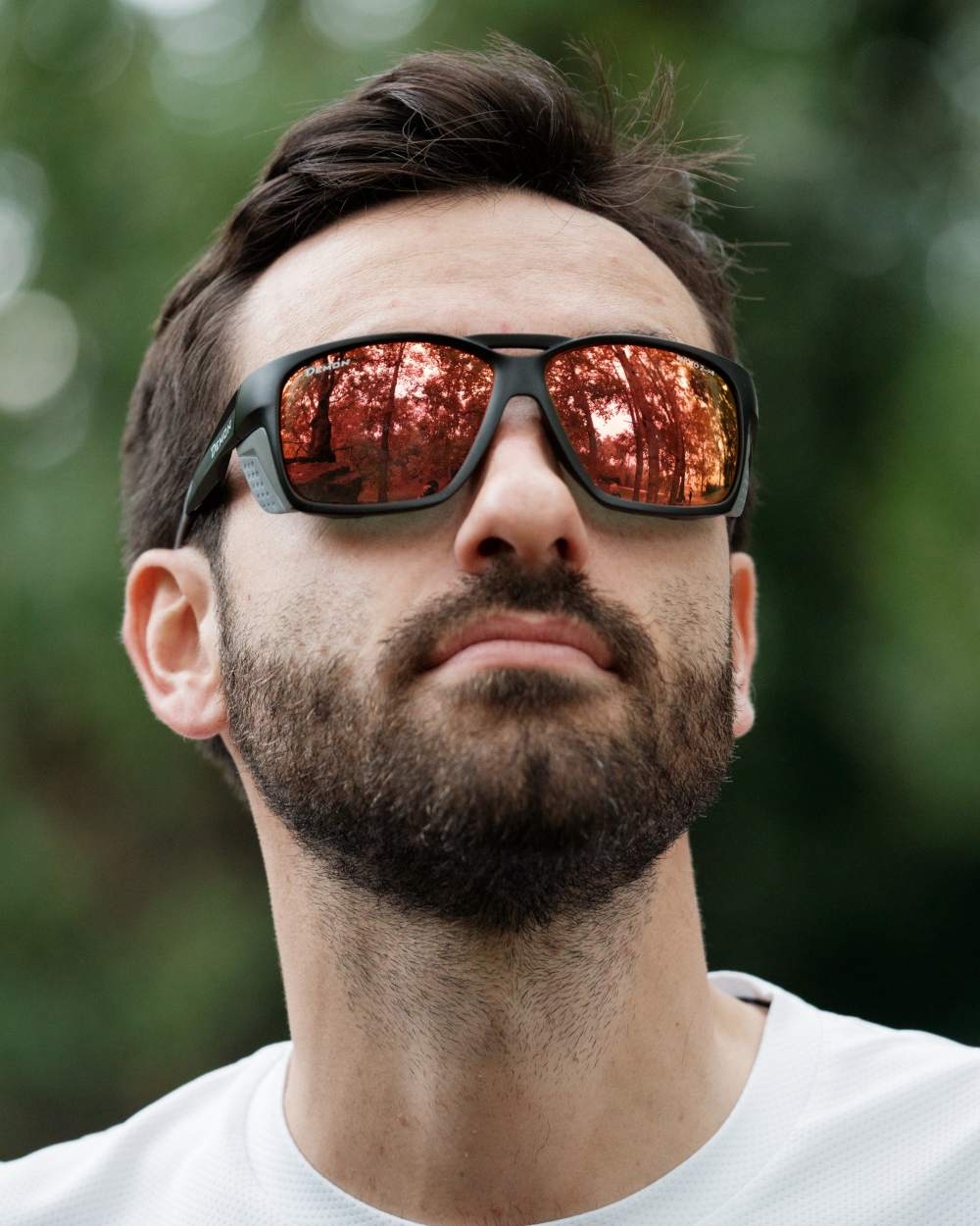 Occhiale da alpinismo con lente fotocromatica specchiata rossa modello NATURE