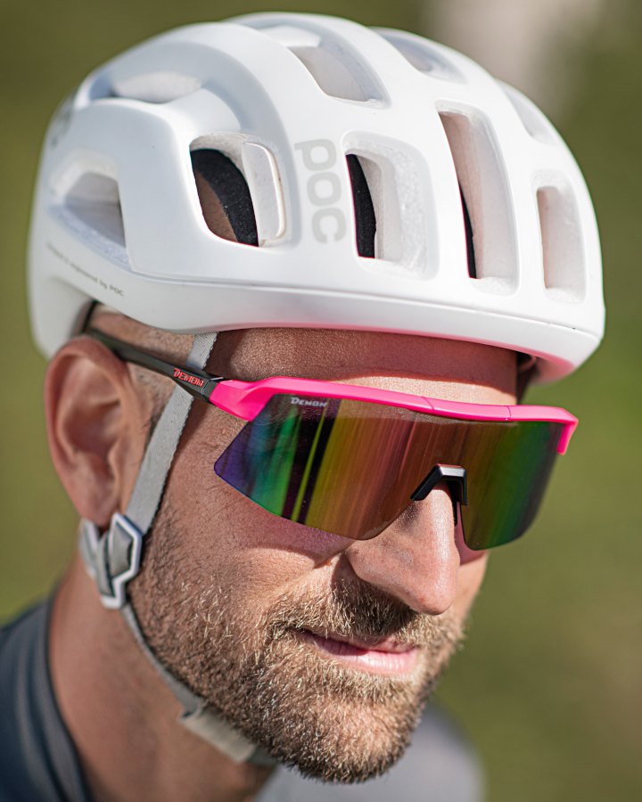 Occhiale da ciclismo fucsia magenta per bdc e mtb modello ROUBAIX lente specchiata rosa