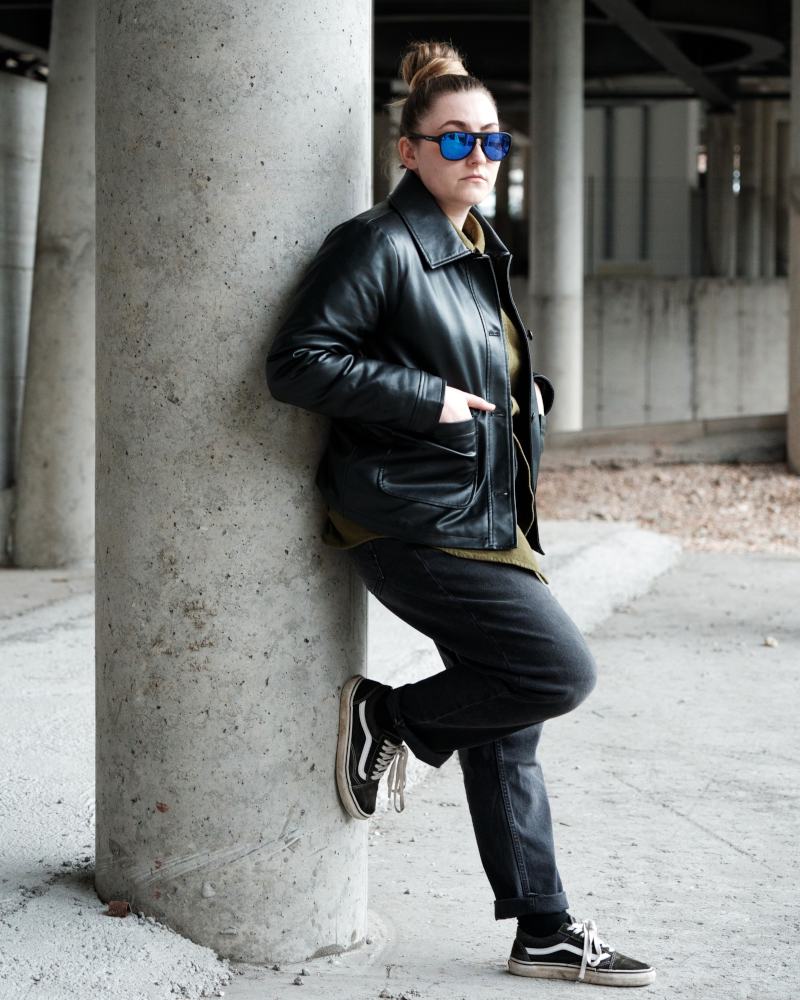 Occhiale da donna moda nero opaco lente specchiata blu modello AVIO