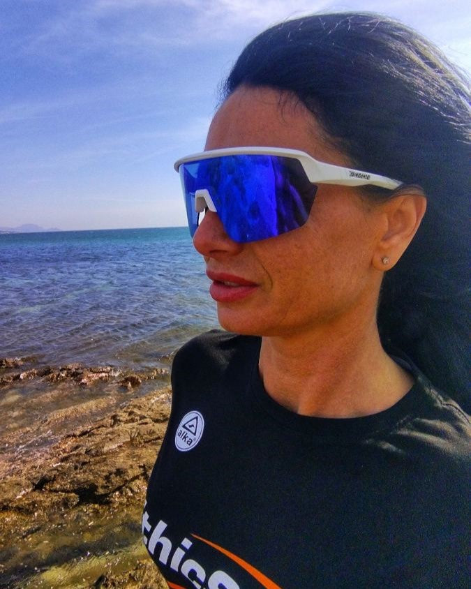 Occhiale da donna per running lente specchiata modello GRAVEL colore bianco