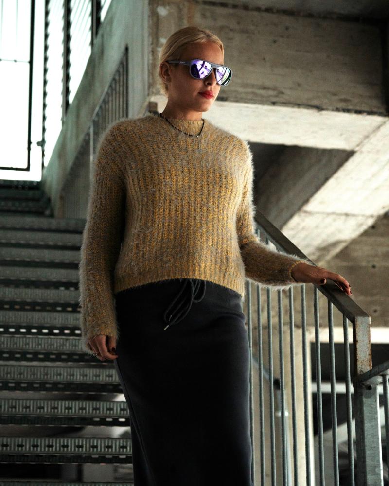 Occhiale moda donnalavanda opaco viola lente specchiata modello AVIO