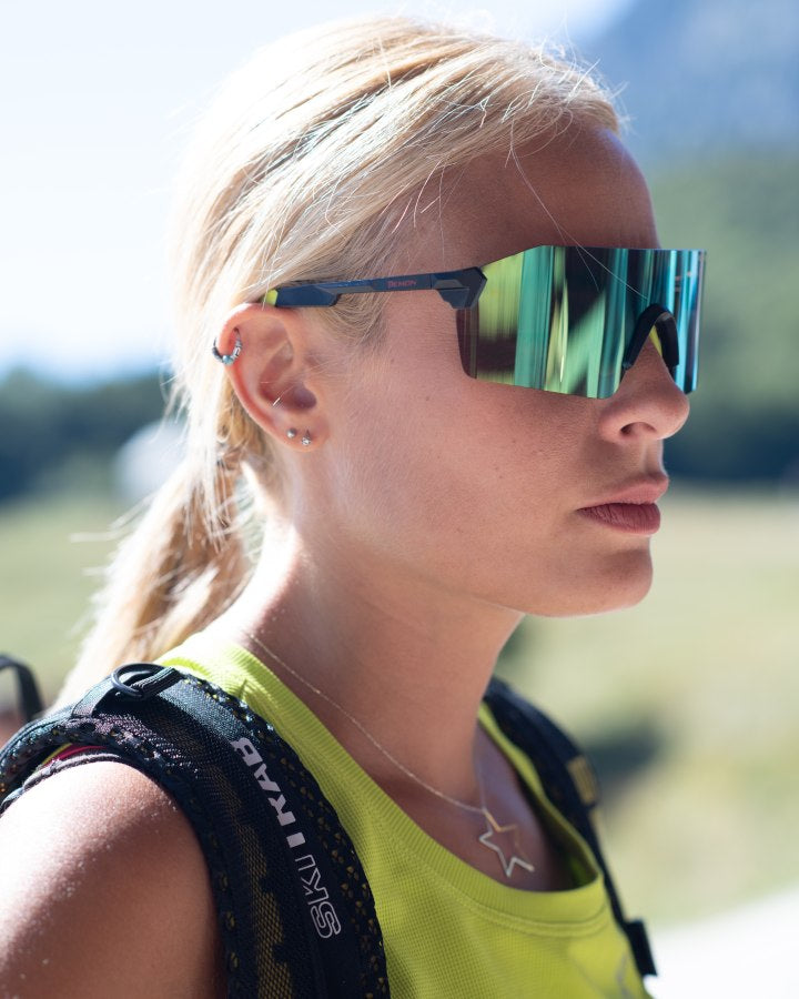 occhiali montagna da donna forma a mascherina modello SUPERPIUMA lente specchiata gialla