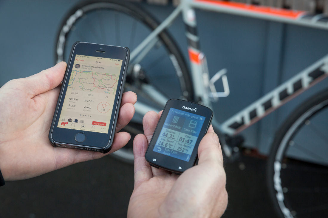 Ciclocomputer o Smartphone: Qual è il Migliore per le Tue Uscite in Bicicletta?