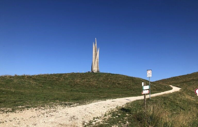 In bicicletta sul Monte Corno: Avventura in Altopiano