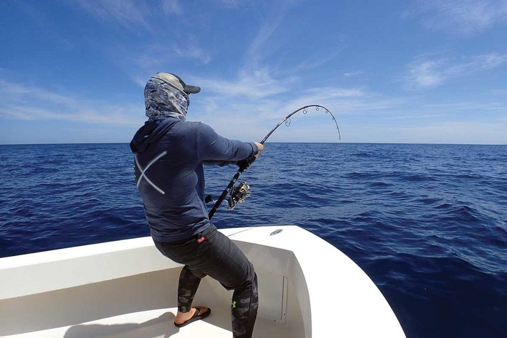 Pesca in Mare a Spinning Pesante: Tecniche, Attrezzatura e Consigli