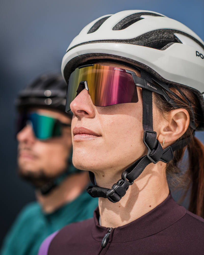 occhiale da donna per ciclismo lente fotocromatica specchiata rossa modello liegi