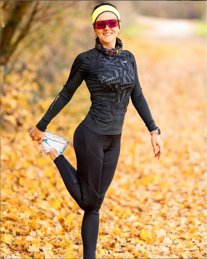 occhiale da donna per running con lente specchiata rossa modello superpiuma