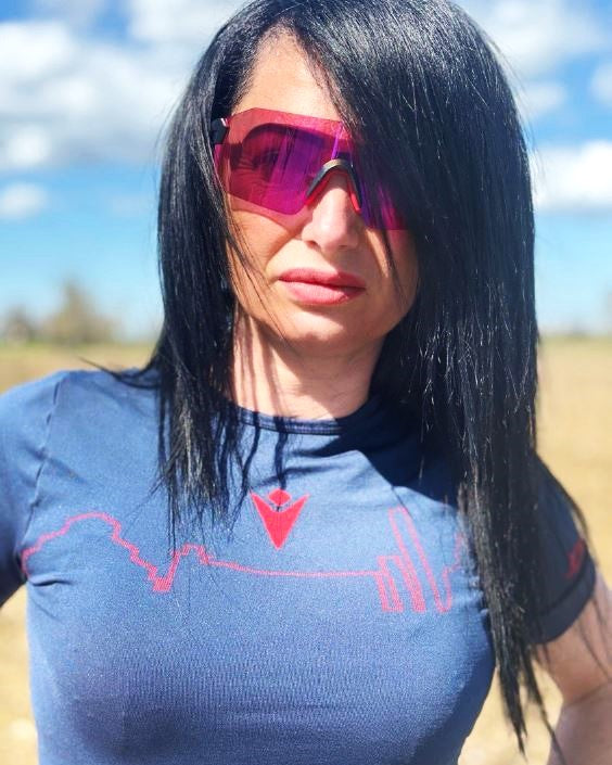 occhiale da donna per running superleggero a mascherina lente rosata per corsa su strada e trail running