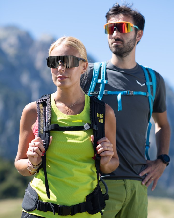 Occhiale da donna per trekking ultraleggero lente fotocromatica modello SUPERPIUMA