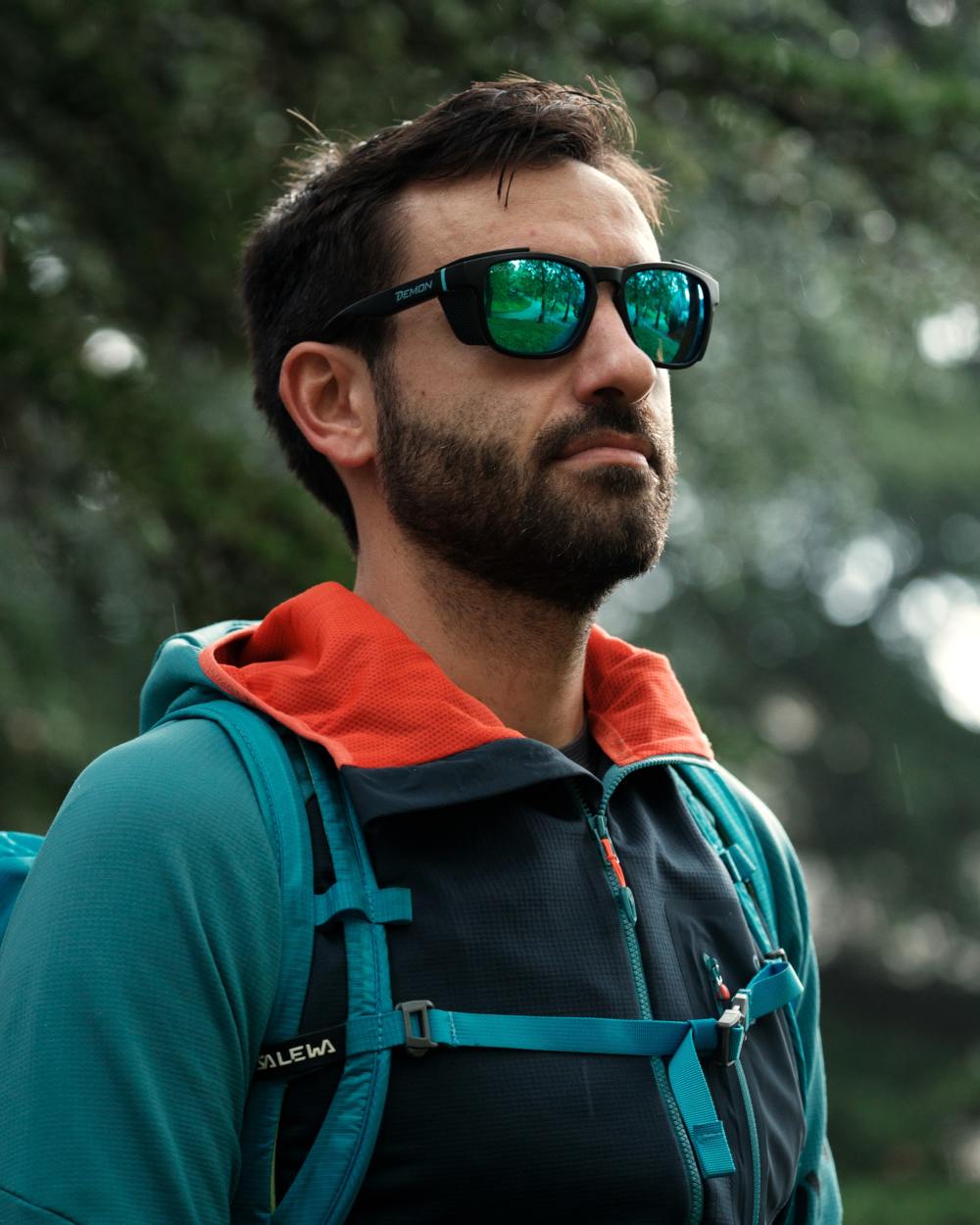 occhiale da montagna per escursionismo e alpinismo lente polarizzata blu modello xlite j