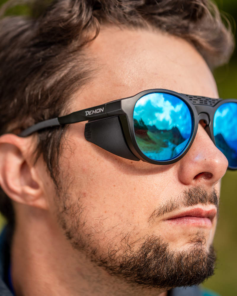 occhiale da montagna per escursionismo look retrò lenti polarizzate specchiate blu modello alaska