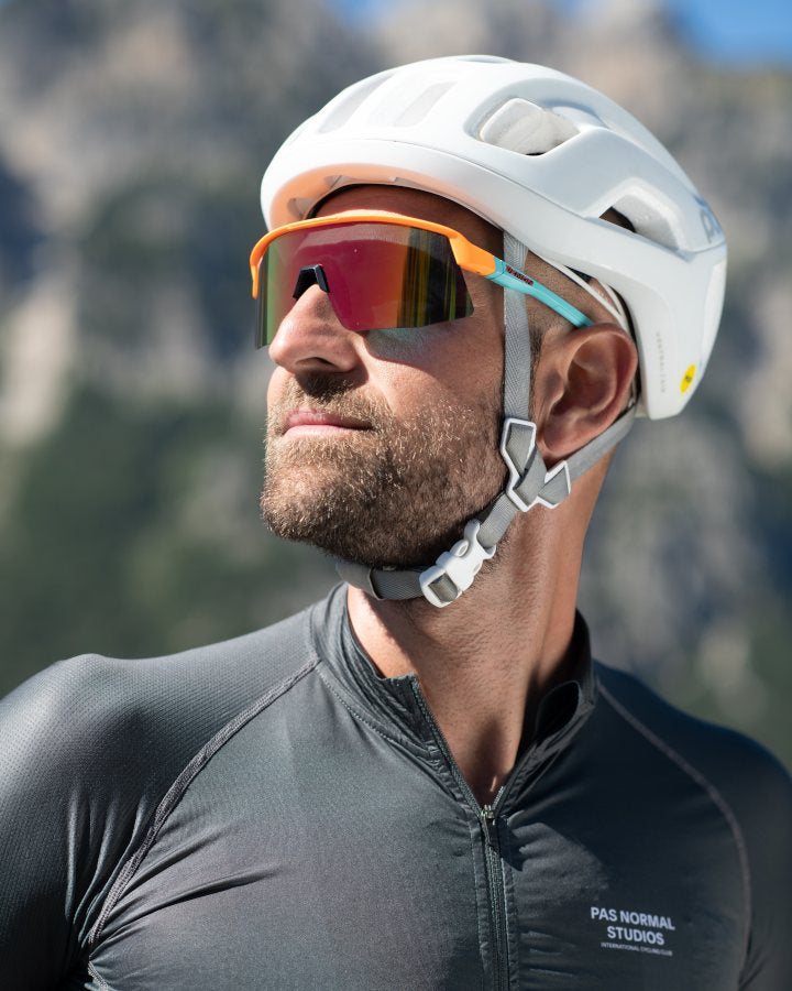Occhiale da uomo per ciclismo arancio azzurro lente specchiata modello ROUBAIX