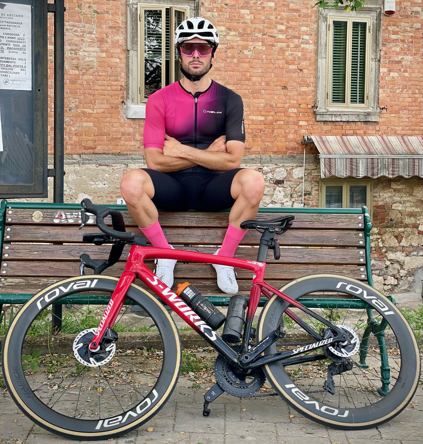 Occhiale per bici da corsa a mascherina con lente fotocromatica specchiata