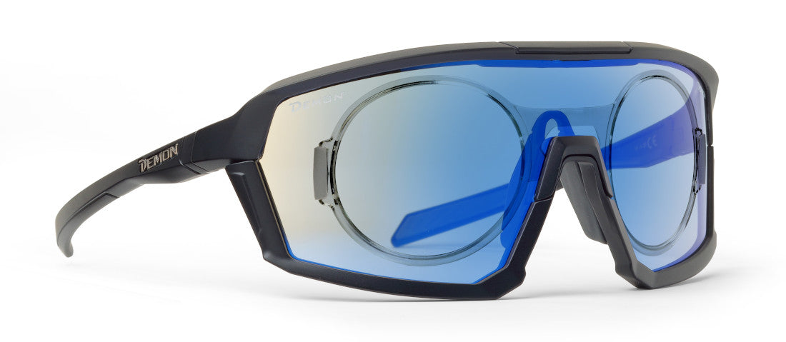 Sports eyeglasses with mirrored photochromic lens for graduated lenses