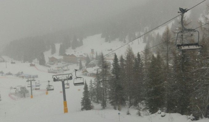 pista da sci dove utilizzare maschere da sci per nebbia